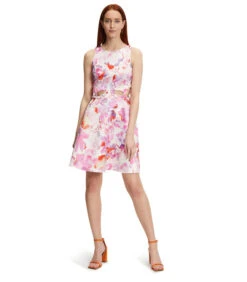 Vera Mont Cocktailjurk Met Cut-outs 11 Vera Mont Cocktailjurk Met Cut-outs -VivaMode Winkel 1973c4ec2a32469ea2985cf24f7e6032