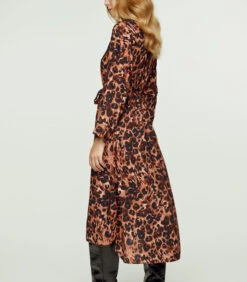 Midi-jurk Met Dierenprint En Zijsplitten -VivaMode Winkel 1f721d911d414abbb4f89a6e0b576d2e