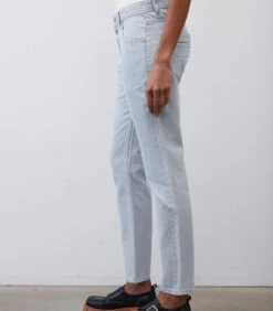 Marc O'Polo Jeans Model THEDA Boyfriend Cropped -VivaMode Winkel 28ae7fa1a4fd4ba3bde46bbdb36bf8dc