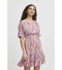 B.young Gesmokte Damesjurk Joella -VivaMode Winkel 3795af35d2834f5fac049ac409f86bc8