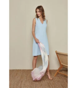 Lichtblauwe Midi-jurk 7 Lichtblauwe Midi-jurk -VivaMode Winkel 402e9db0ee554a57a47d0dbbf48845ae