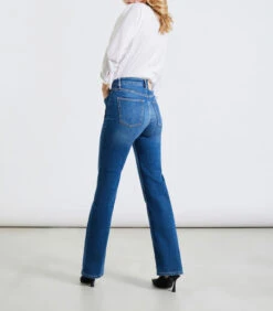 Flared Jeans PIPER -VivaMode Winkel 44d9797a9d63451e81c5f967dc1d8b0c