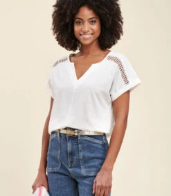 T-shirt Met Fantasie Hals