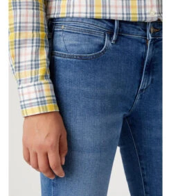 Wrangler Jeans Dames Skinny 11 Wrangler Jeans Dames Skinny -VivaMode Winkel 6b486ff8ac6244c6bf35d0ca579fef45