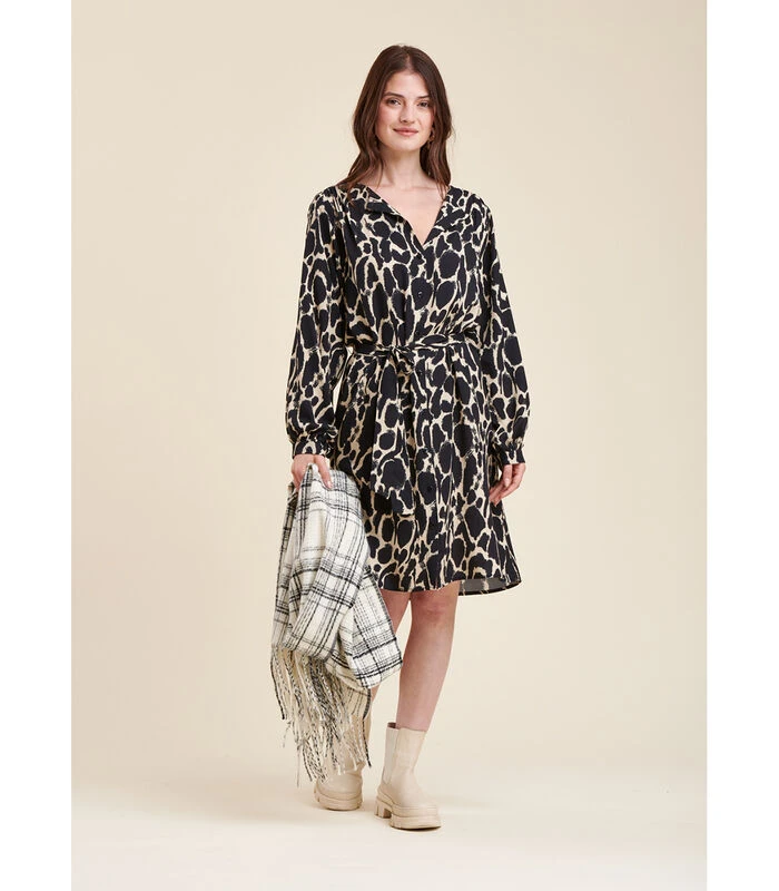 Korte Kleder Met Twee -kleur -afdrukknop 3 Korte Kleder Met Twee -kleur -afdrukknop