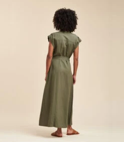 Lange Jurk Met Knopen -VivaMode Winkel 7e13c12d919f458b88be32ff873ab8ec