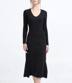 Gebreide Jurk Met V-hals En Zijsplitten -VivaMode Winkel 8109316acf9b48878b925c91b88624f2