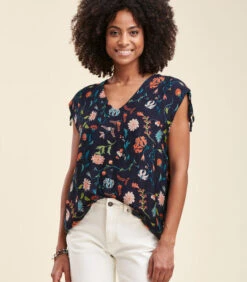 Losse Top In Zijdeviscose Met Bloemenprint 9 Losse Top In Zijdeviscose Met Bloemenprint -VivaMode Winkel a12c2af8f6294820adc950b86a2c8b54