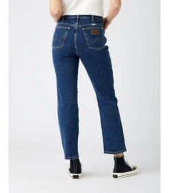 Wrangler Damesjeans Wild West In Canyon Lake -VivaMode Winkel a21e2c3034994426a3069e336d602ec6