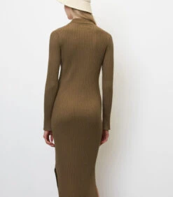 Marc O'Polo Ribgebreide Jurk Met Polokraag -VivaMode Winkel a2ed6a9324e04c0599dc6e8875cf7c19