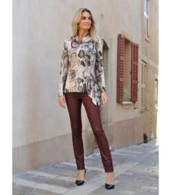 Zacht T-shirt Van Viscose Met Slangenprint DENNY 8 Zacht T-shirt Van Viscose Met Slangenprint DENNY -VivaMode Winkel aae9ecc70b1d44d99a147058860bc66b