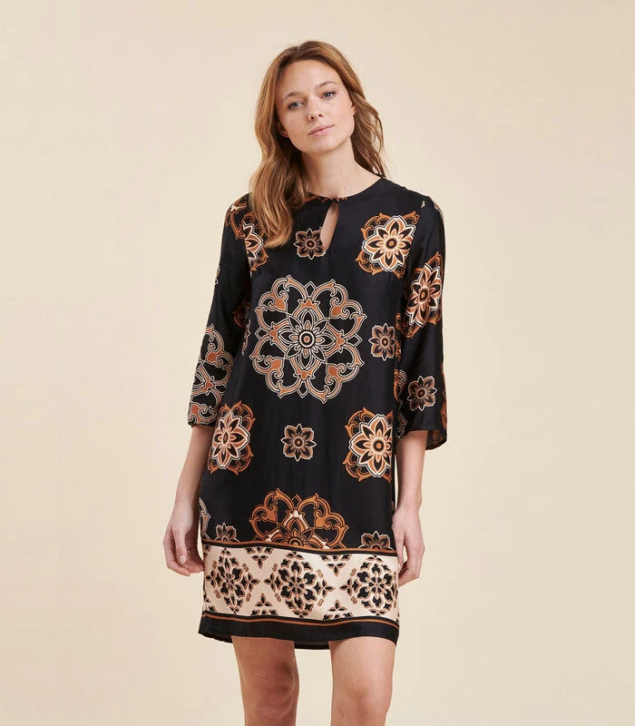 Korte Jurk Met Basis Van Etnische Print 4 Korte Jurk Met Basis Van Etnische Print - Afbeelding 2