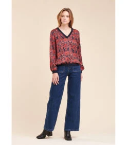 Top In Bedrukte Viscose Satijn -VivaMode Winkel cb7984b6efd94bbaa2de8035c504e5ef