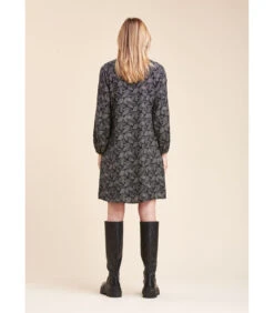 Korte Jurk Met Groenteprint -VivaMode Winkel dca35f59429940f6aaccbee320ea2dcb