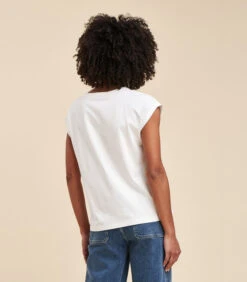 Geborduurd T-shirt -VivaMode Winkel e82f9f130c9f4392bf519edc9893cfda